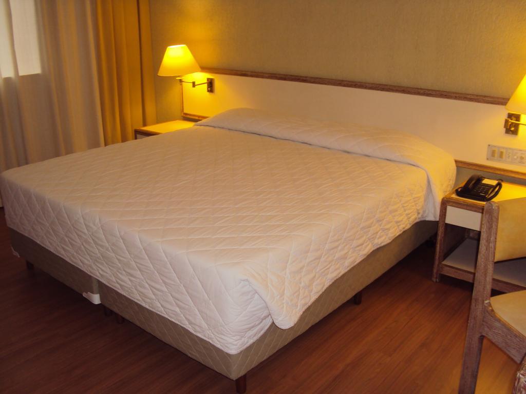 Duomo Park Hotel Curitiba Buitenkant foto